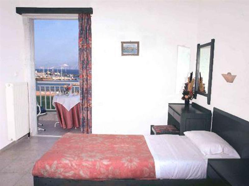 Bousoulas Apartments อายิโอสนิโกลาโอส ภายนอก รูปภาพ